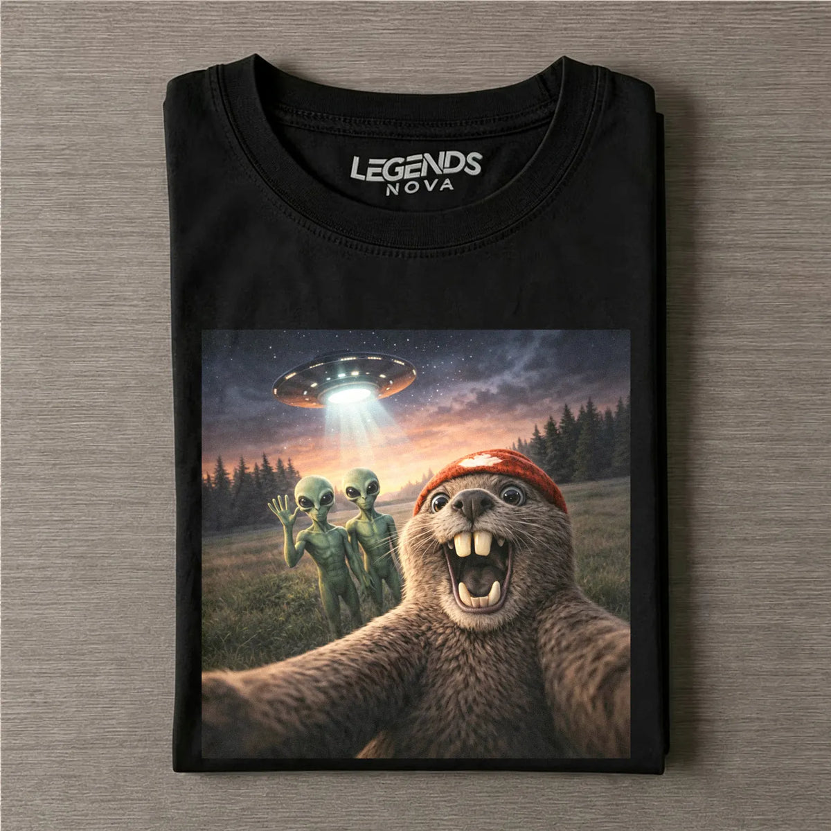 Beaver Selfie Encounter - Alien Abduction Edition T-shirt